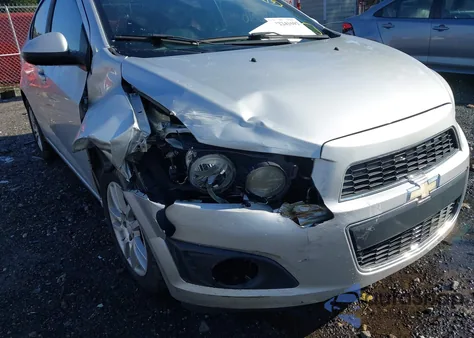 2016 Chevrolet Sonic Lt Auto из США, поврежденный, VIN 1G1JC5SH0G4178496